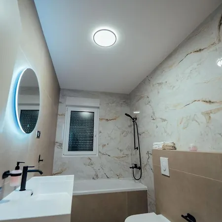 Seaphoria Luxury Modern トロギール