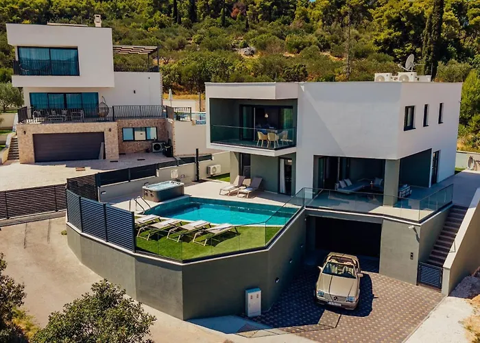 Villa Seaphoria Luxury Modern