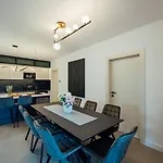 Seaphoria Luxury Modern *