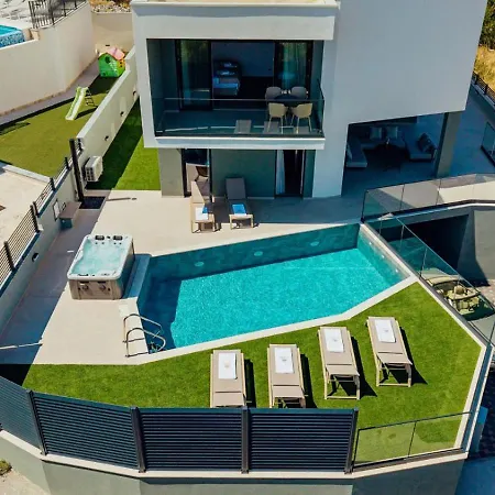 Seaphoria Luxury Modern