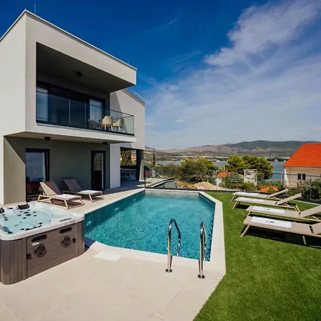 Seaphoria Luxury Modern