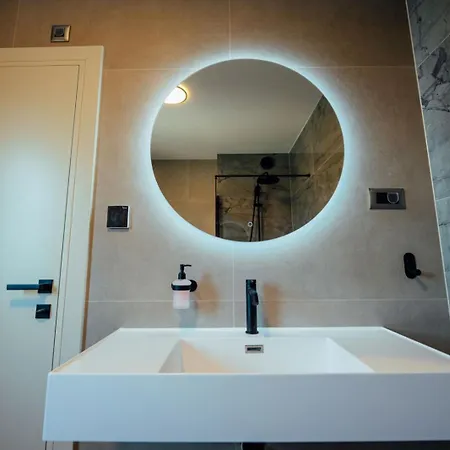 빌라 Seaphoria Luxury Modern 트로기르