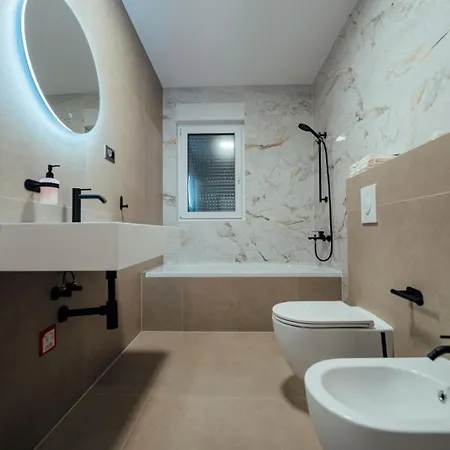 빌라 Seaphoria Luxury Modern 트로기르