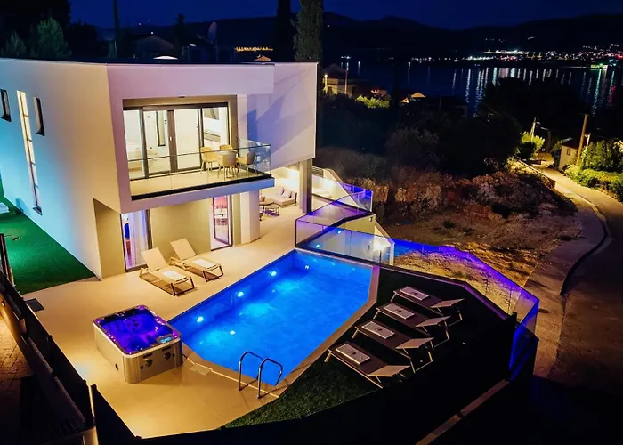 Villa Seaphoria Luxury Modern *