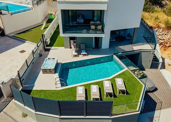 Seaphoria Luxury Modern