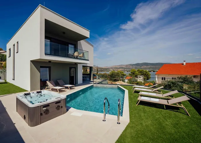 Seaphoria Luxury Modern